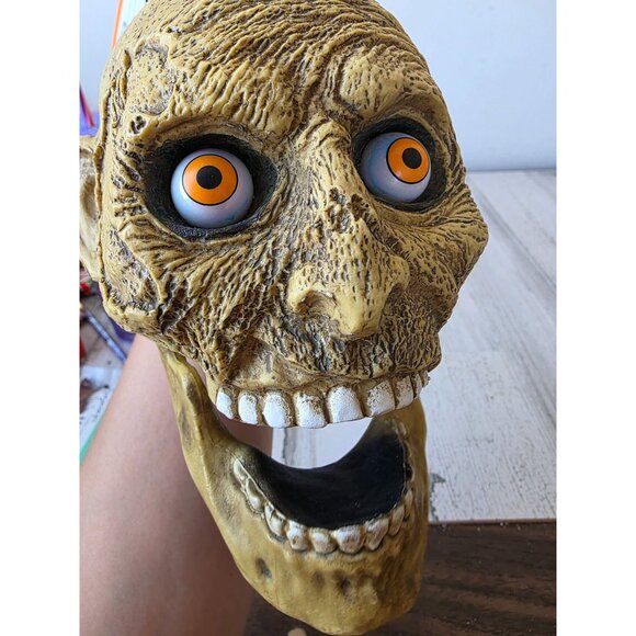 Vintage seasonal visions chattering zombie Halloween animated light up funny dec - Picture 7 of 10